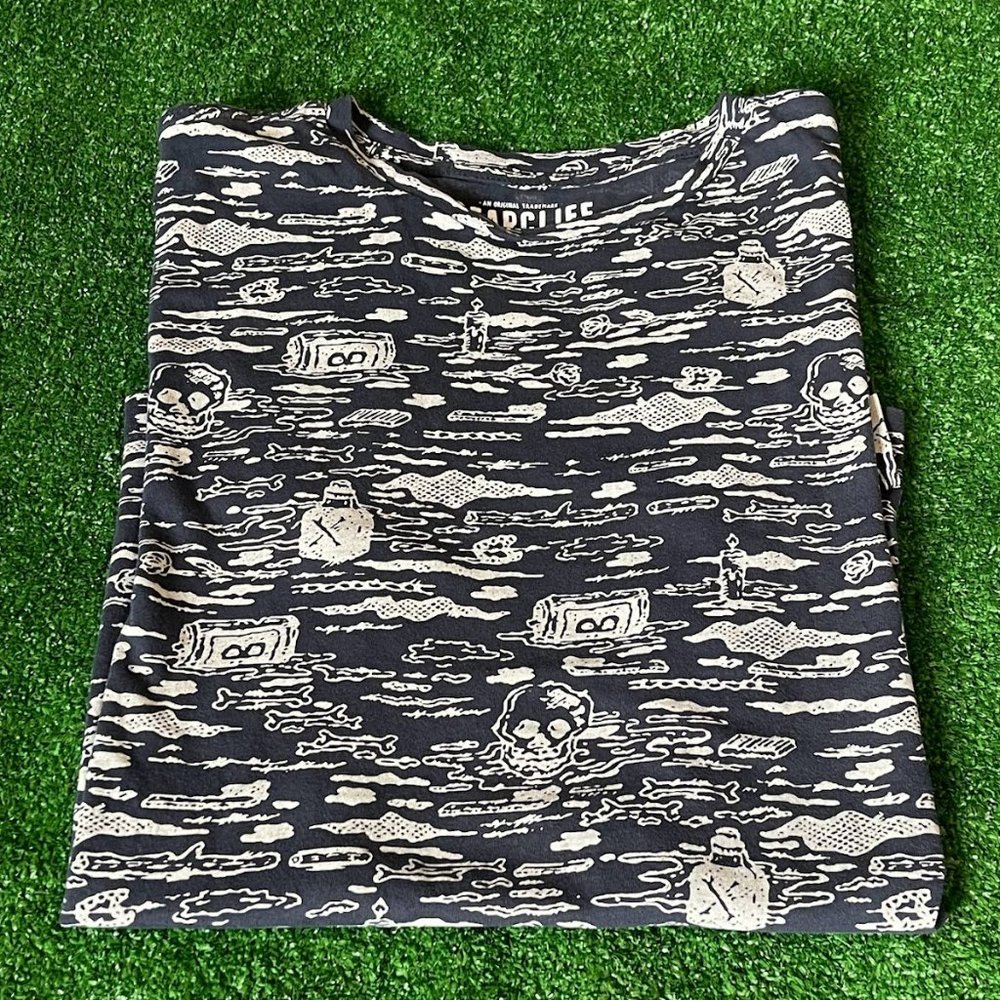 Bearcliff Dangers Icon Graphic Crew Neck Navy Blue  Short Sleeve T-Shirt Size S